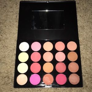 blush pallet
